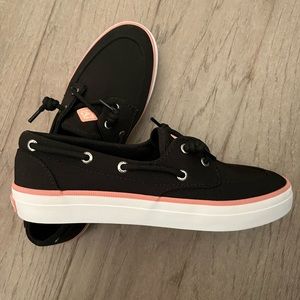 SPERRY Women’s Size 7.5 (BRAND NEW)